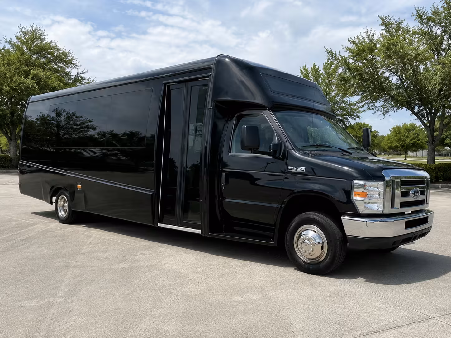 15 passenger minibus