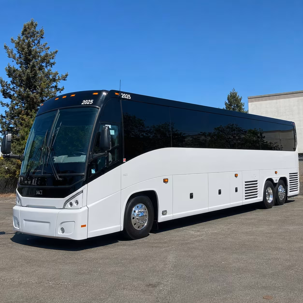 burbank bus rentals for executive transfers at bur airport
