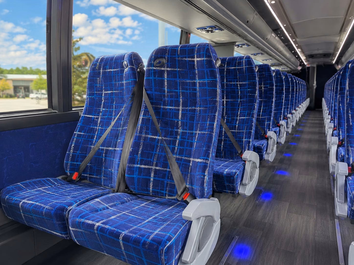 burbank to las vegas charter buses for group road trips