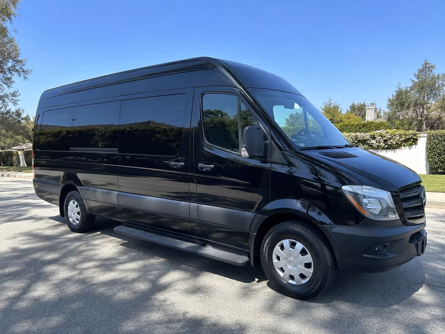 sprinter vans and minibuses for small prom groups in burbank